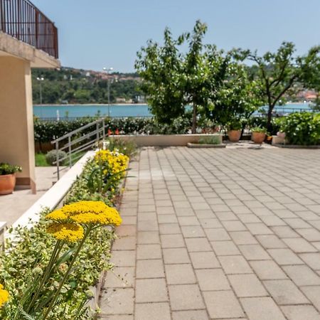 Apartments Flora Трогир Экстерьер фото