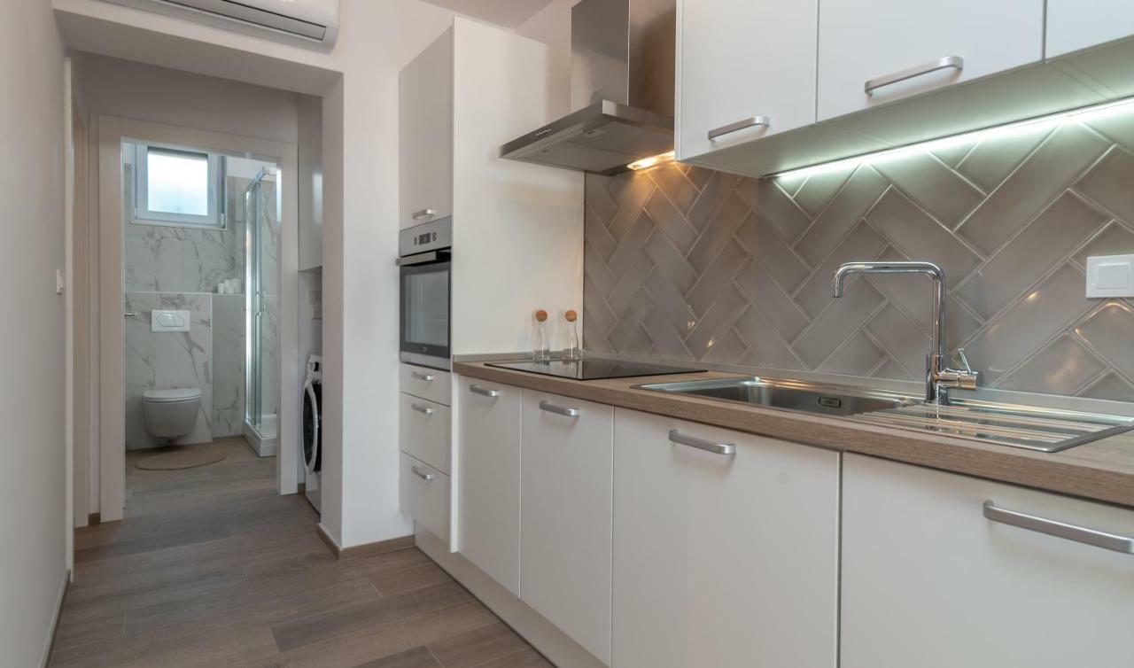 Apartments Flora Трогир Экстерьер фото