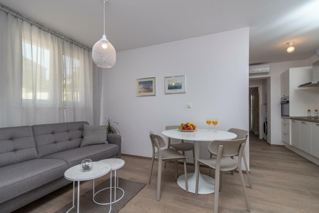 Apartments Flora Трогир Экстерьер фото