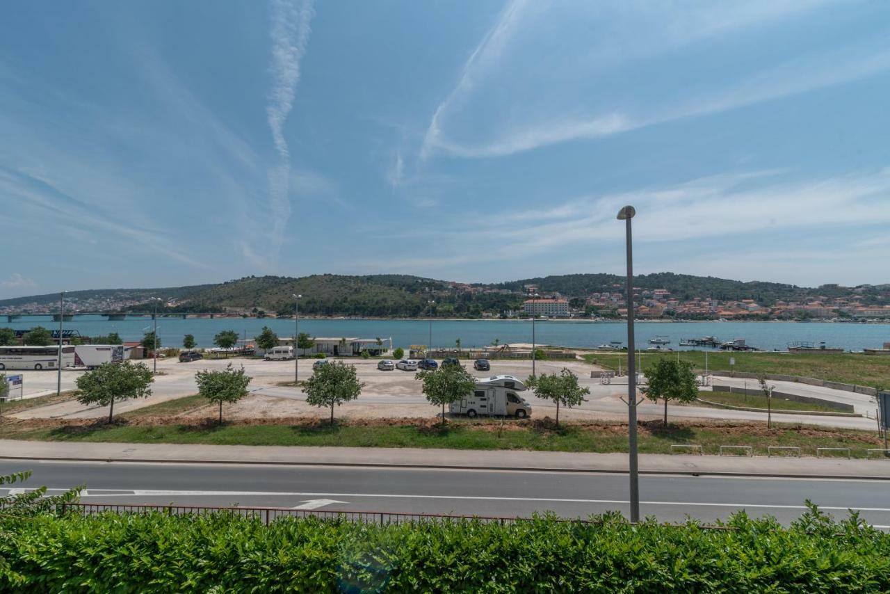 Apartments Flora Трогир Экстерьер фото