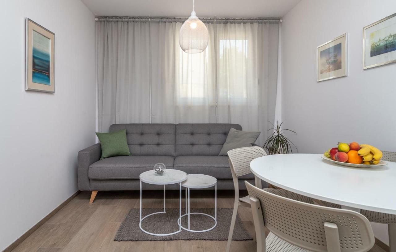Apartments Flora Трогир Экстерьер фото