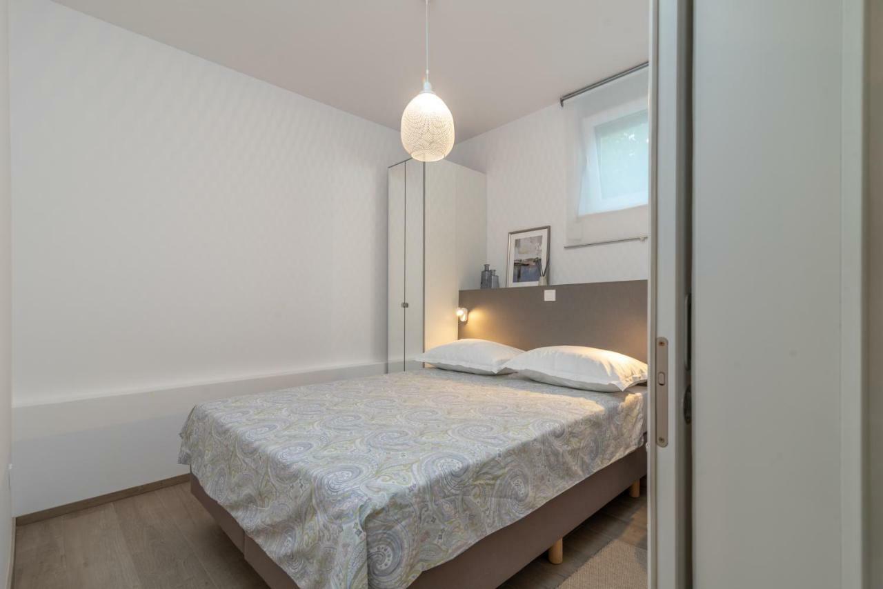 Apartments Flora Трогир Экстерьер фото
