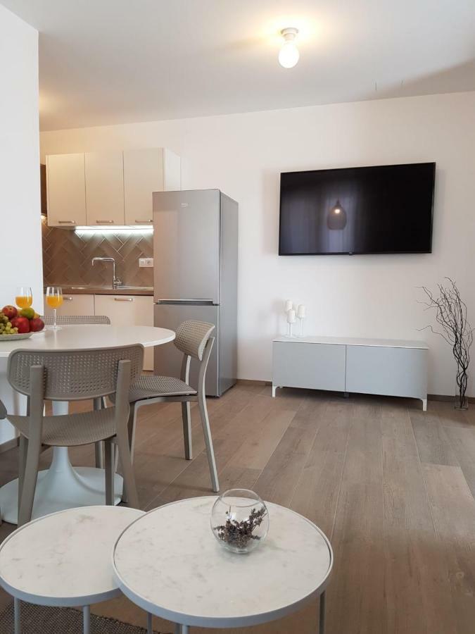 Apartments Flora Трогир Экстерьер фото