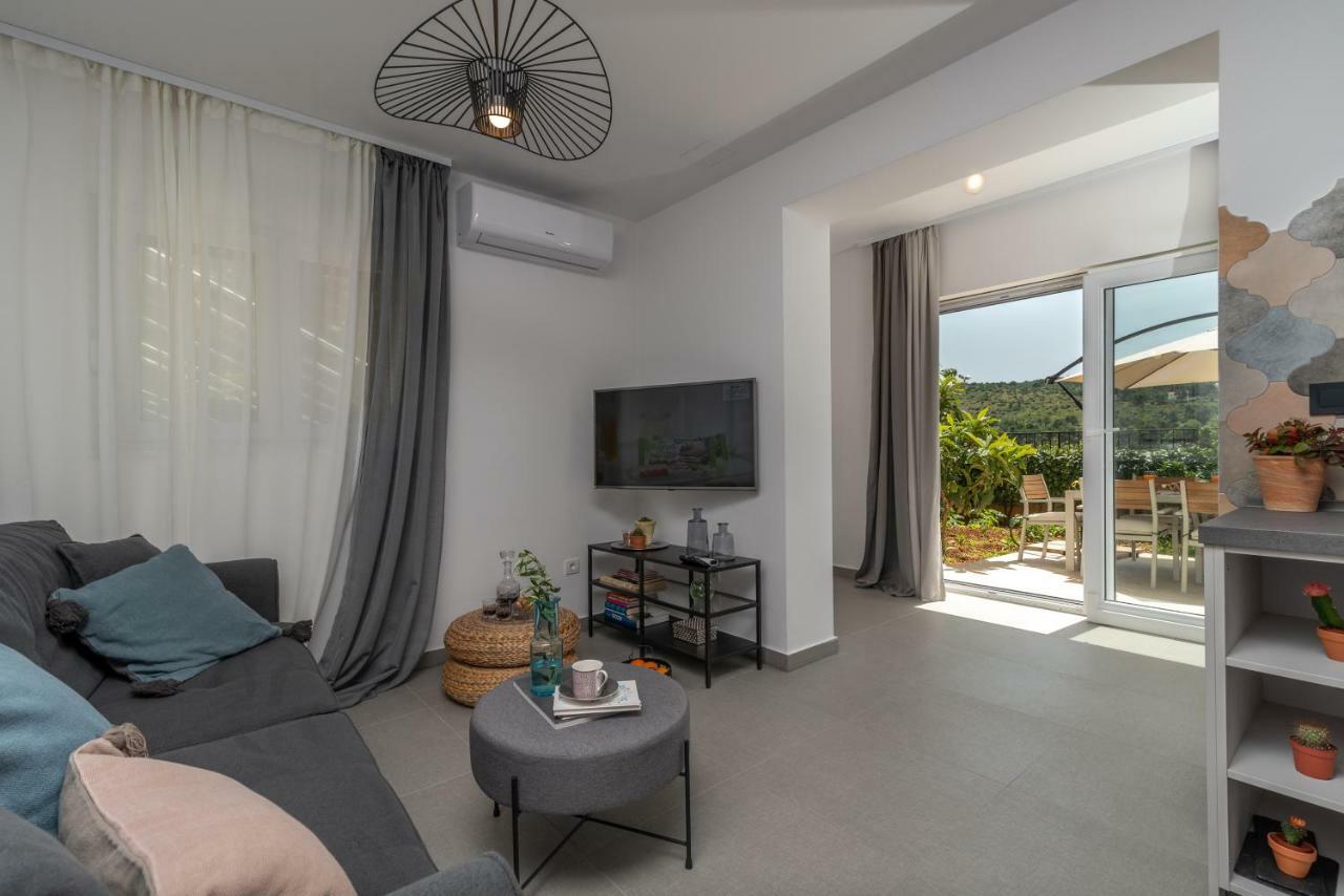 Apartments Flora Трогир Экстерьер фото