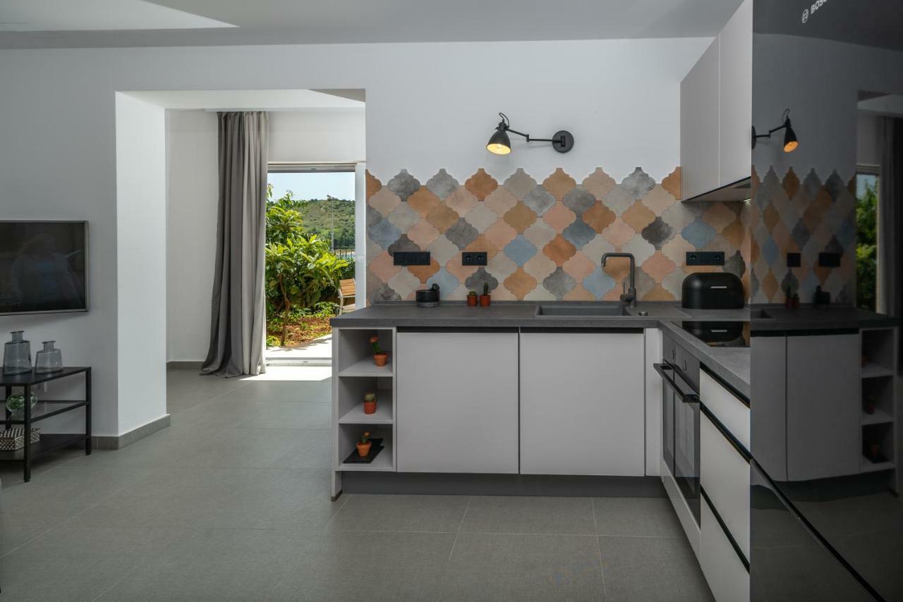 Apartments Flora Трогир Экстерьер фото