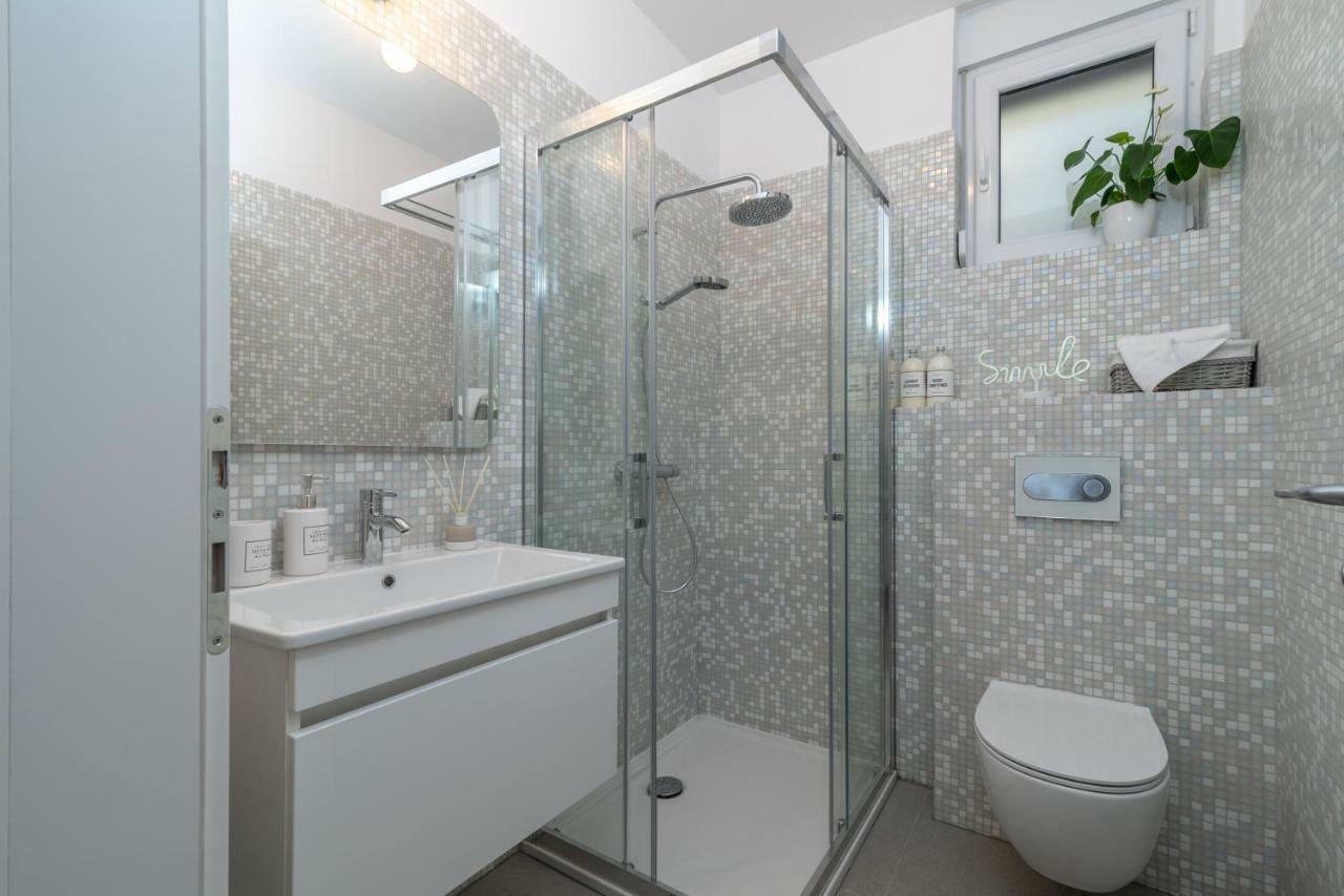 Apartments Flora Трогир Экстерьер фото